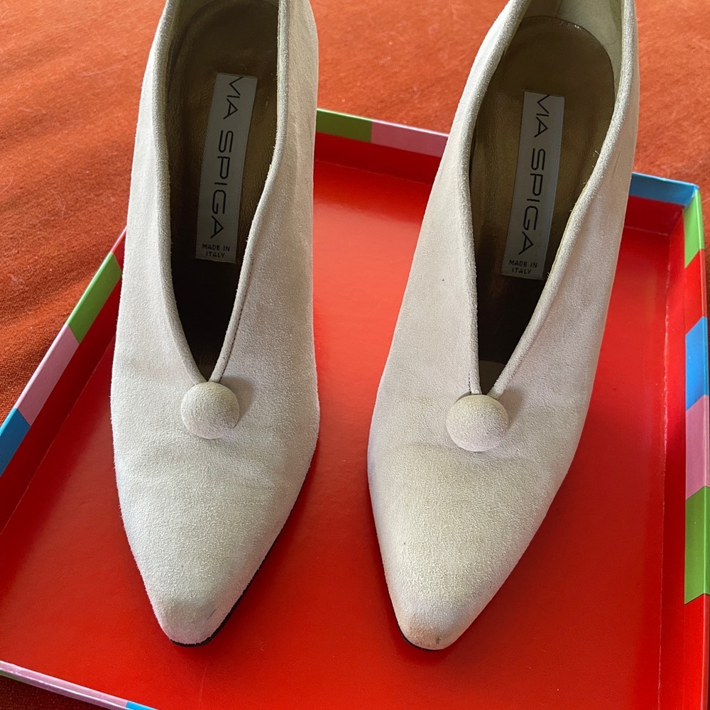 Via Spiga Women's Cream Pointed Heels